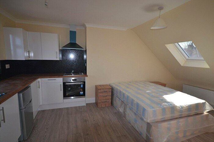Studio To Rent In The Ridgeway, London, NW9