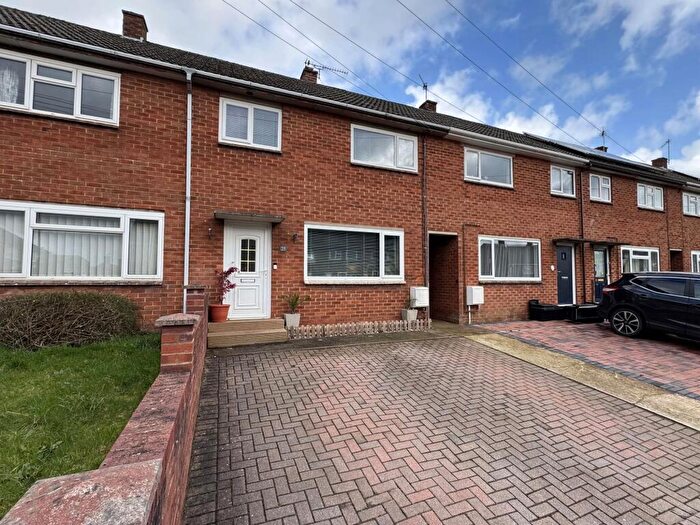 3 Bedroom Terraced House For Sale In Courtney Road, Tiverton, EX16