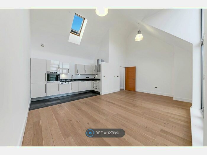 2 Bedroom Flat To Rent In Maidenhead Street, Hertford SG14