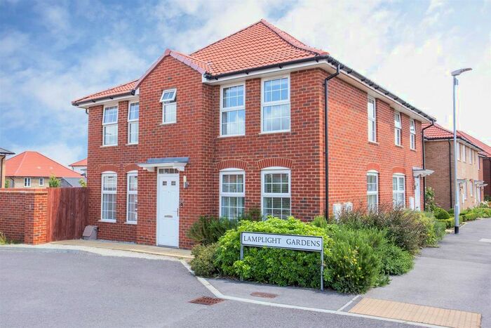 3 Bedroom Property To Rent In Central Boulevard, Aylesham, Canterbury, CT3