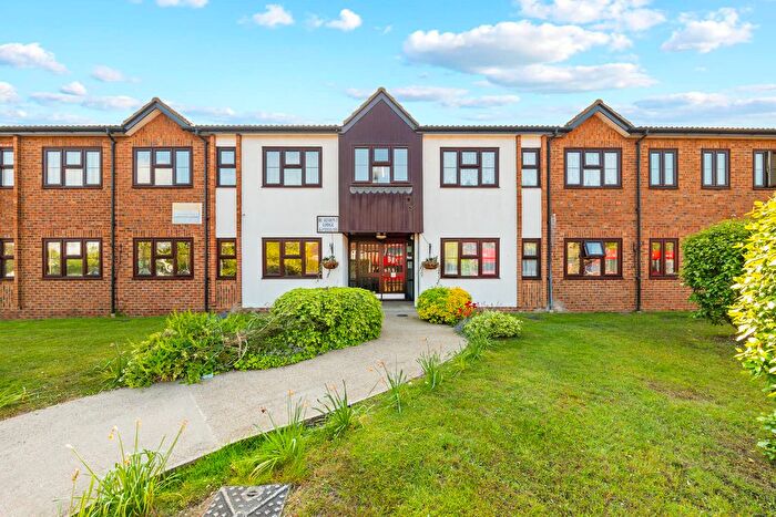 2 Bedroom Flat For Sale In Addington Road, West Wickham, BR4