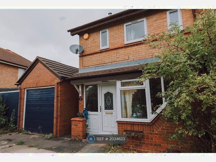 3 Bedroom Semi-Detached House To Rent In Engaine Drive, Shenley Church End, Milton Keynes, MK5