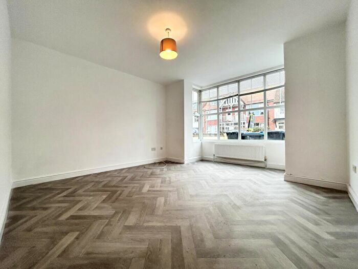 2 Bedroom Flat For Sale In Westcliff Road, Westbrook, Margate, CT9