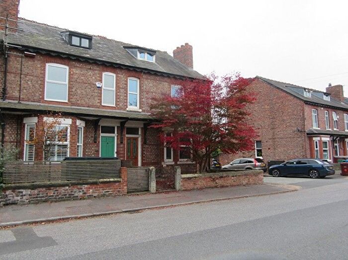 3 Bedroom End Of Terrace House To Rent In Sandy Lane, Manchester., M21