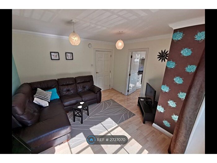 2 Bedroom Flat To Rent In Eldon Street, Glasgow, G3