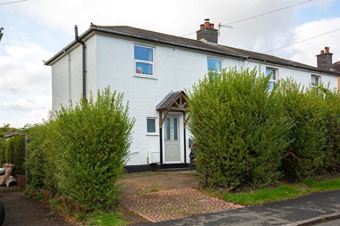 3 Bedroom Semi Detached House For Sale In Trym Side, Bristol, BS9
