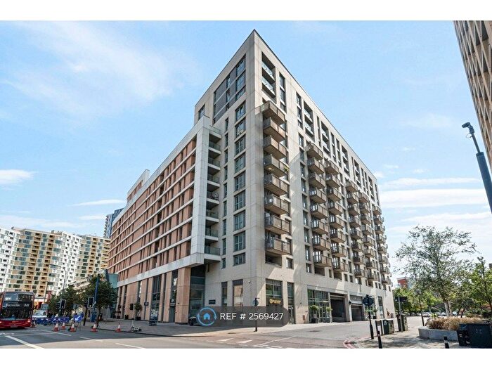 2 Bedroom Flat To Rent In Torre Vista, London, SE13