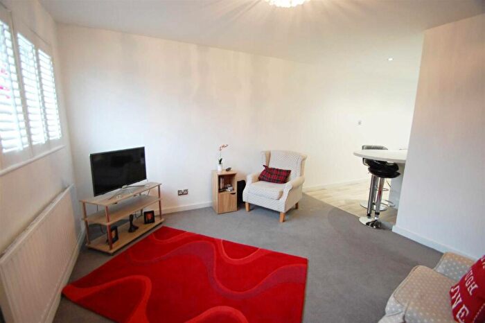 1 Bedroom House To Rent In Giffard Walk, Bramhall, SK7