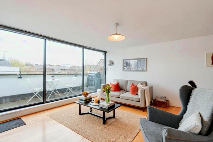 2 Bedroom Flat To Rent In Arlington Road, Camden, NW1