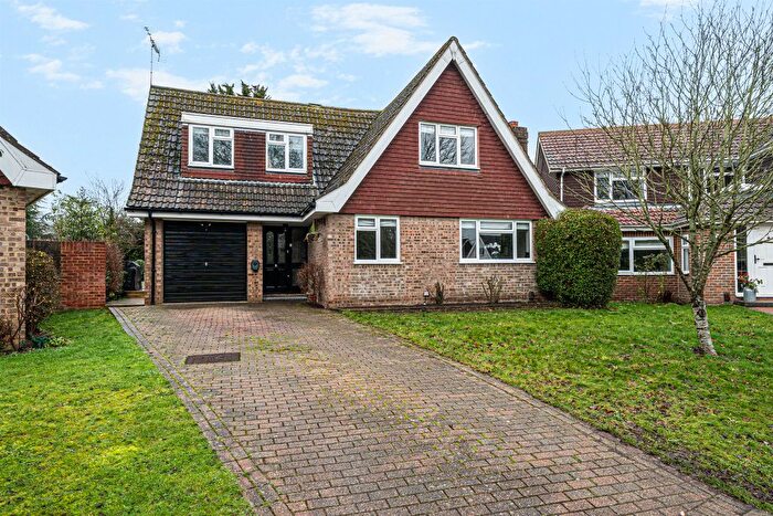 4 Bedroom Detached House For Sale In Ashley Park, Maidenhead, SL6