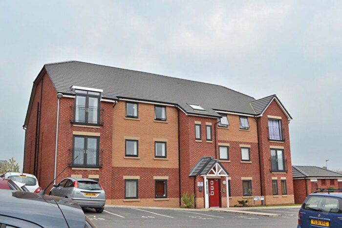 2 Bedroom Flat To Rent In Millers Brow, Millers Brow Walk, Blackley, M9