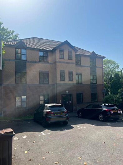 2 Bedroom Flat For Sale In Briarswood, Southampton, SO16