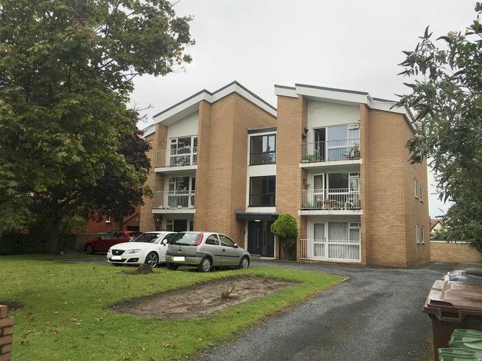 2 Bedroom Flat To Rent In Cambridge Road, Southport, PR9