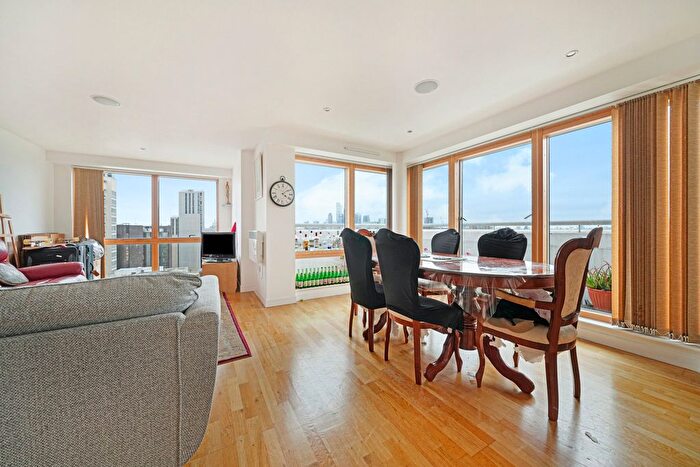 3 Bedroom Flat To Rent In Metro Central Heights, Newington Causeway, SE1