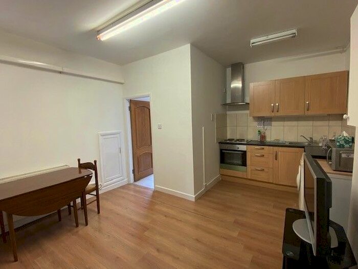 Studio To Rent In Village Way, Neasden, NW10