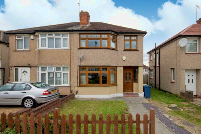 3 Bedroom Semi-Detached House To Rent In Chatsworth Gardens, Harrow, HA2
