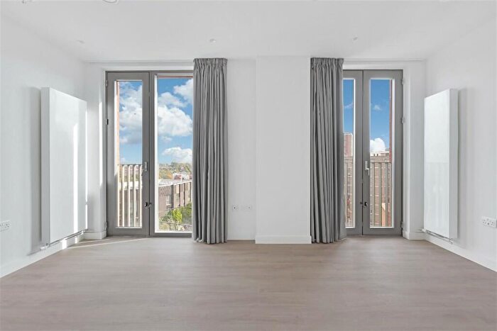 Studio To Rent In Tapper Walk, London, N1C
