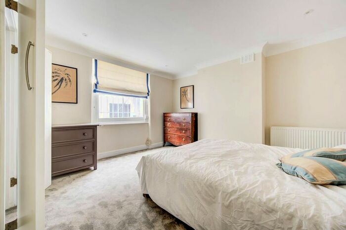 2 Bedroom Maisonette To Rent In Ifield Road, Chelsea, London, SW10