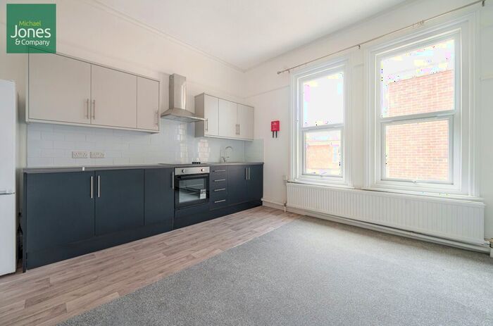 Studio To Rent In Shelley Road, Worthing, West Sussex, BN11