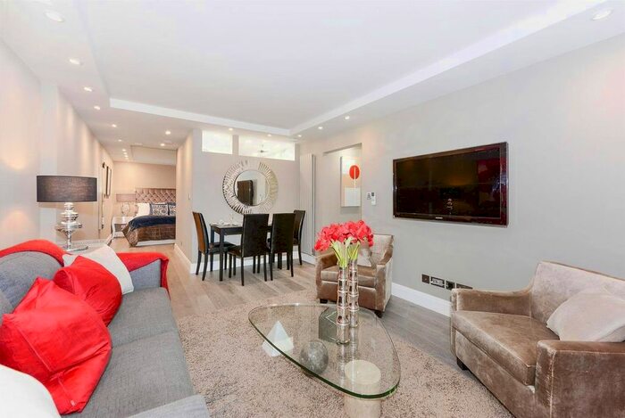 2 Bedroom Flat To Rent In Cresta House, Finchley Road, London, NW3