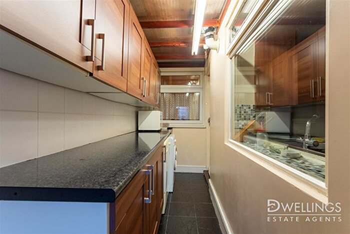 3 Bedroom Terraced House For Sale In Clarence Street, Burton-On-Trent, DE14