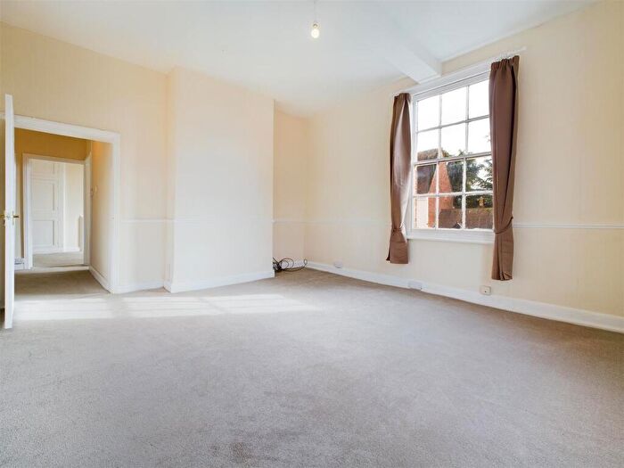 2 Bedroom Apartment To Rent In High Street, Stourport-on-Severn, DY13