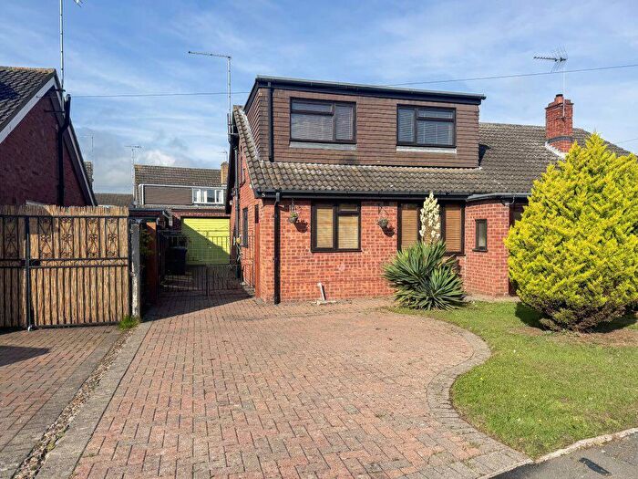 4 Bedroom Semi-Detached House To Rent In Talbot Avenue, Orton Longueville, PE2