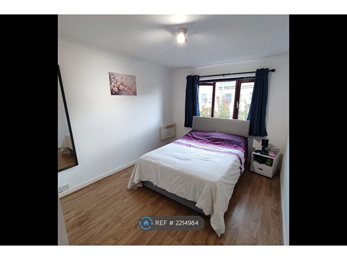 1 Bedroom Flat To Rent In St. Clements Court, Bournemouth, BH1