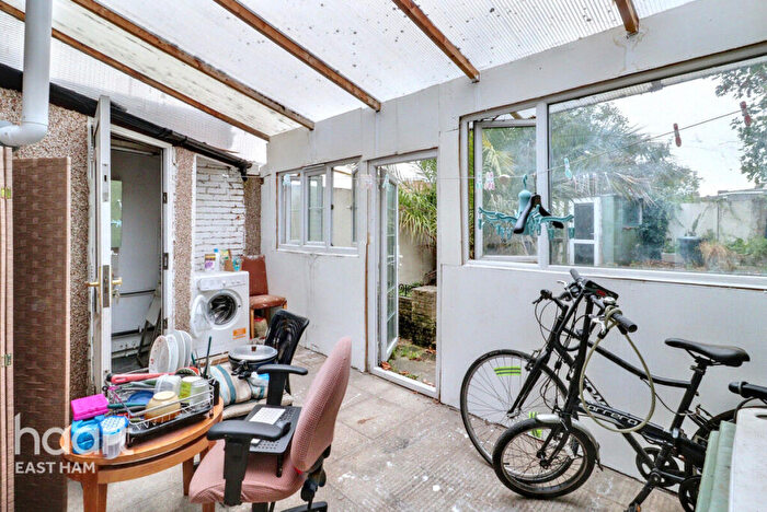 3 Bedroom Terraced House For Sale In Rectory Road, London, E12