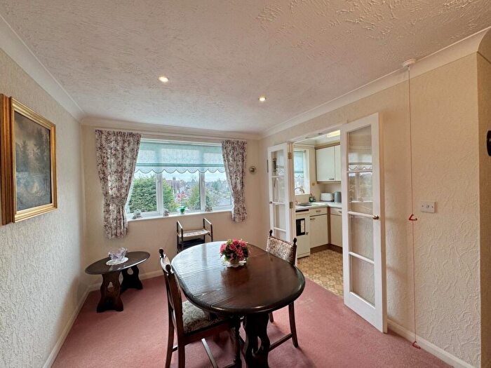 2 Bedroom Apartment For Sale In Station Road, Thorpe Bay, Essex, SS1