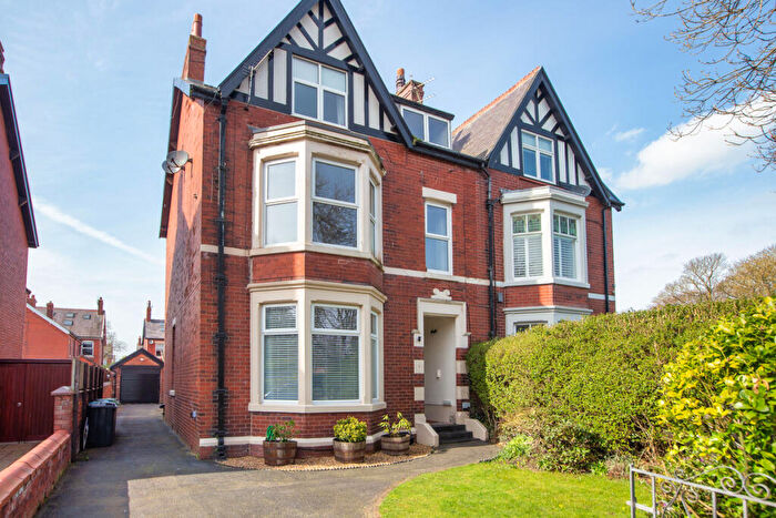 3 Bedroom Flat For Sale In West Bank Avenue, Lytham St. Annes, FY8