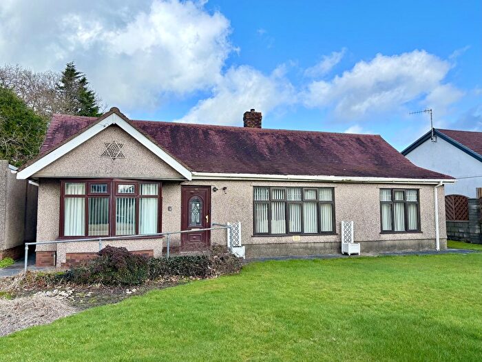 3 Bedroom Detached Bungalow For Sale In Primrose Lane, Rhos, Pontardawe, Swansea., SA8
