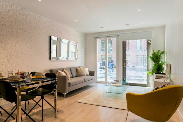 3 Bedroom Town House To Rent In Powerhouse Lane, Hayes, UB3