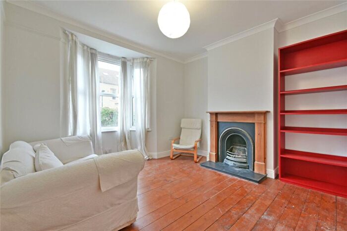 1 Bedroom Flat To Rent In Ravenshaw Street, West Hampstead, NW6