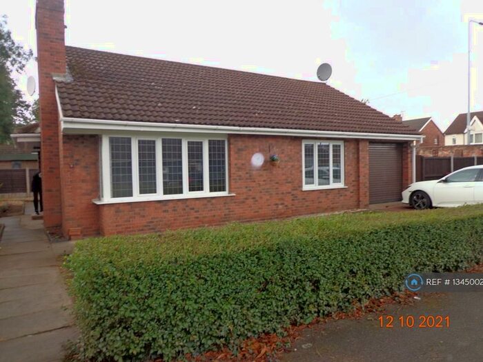 2 Bedroom Bungalow To Rent In Old Rectory Gardens, Scunthorpe, DN17