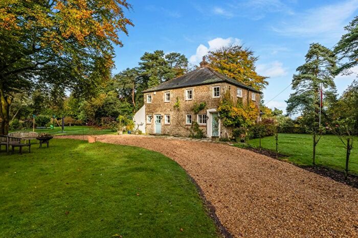 3 Bedroom Detached House For Sale In London Road, Hindhead, Surrey, GU26