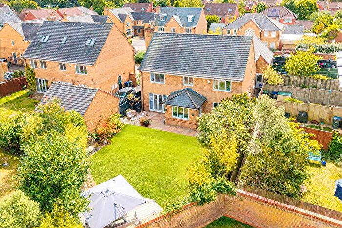 5 Bedroom Detached House For Sale In Woodford Close, Devizes, Wiltshire, SN10