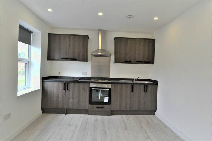 1 Bedroom Flat To Rent In Cannon Hill Lane, Raynes Park, SW20