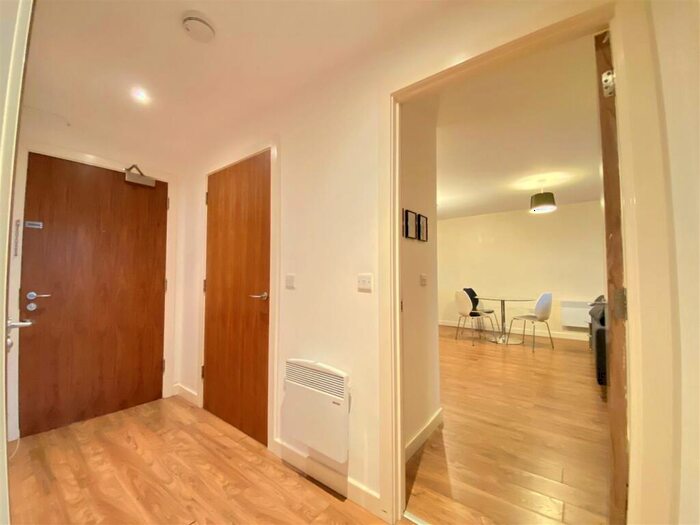 2 Bedroom Apartment To Rent In Alto, Sillavan Way, Salford, M3