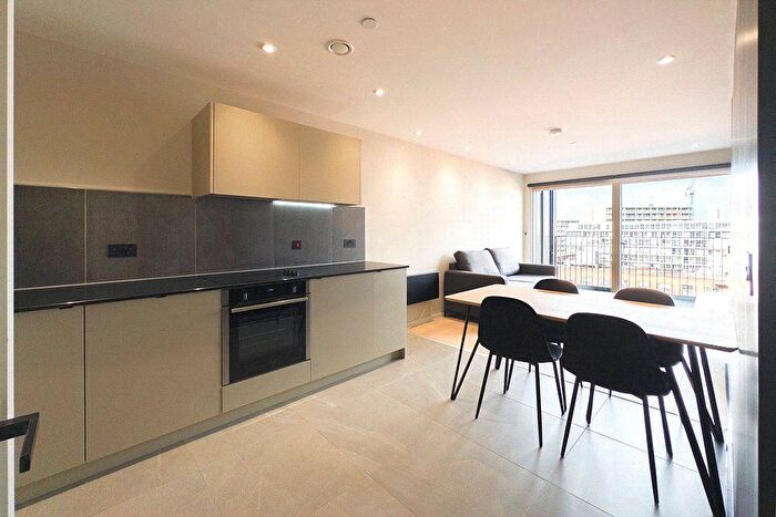1 Bedroom Flat For Sale In City Gardens, B Spinners Wy, Manchester, M15