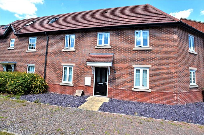 4 Bedroom Semi-Detached House To Rent In Didcot, Oxfordshire, OX11