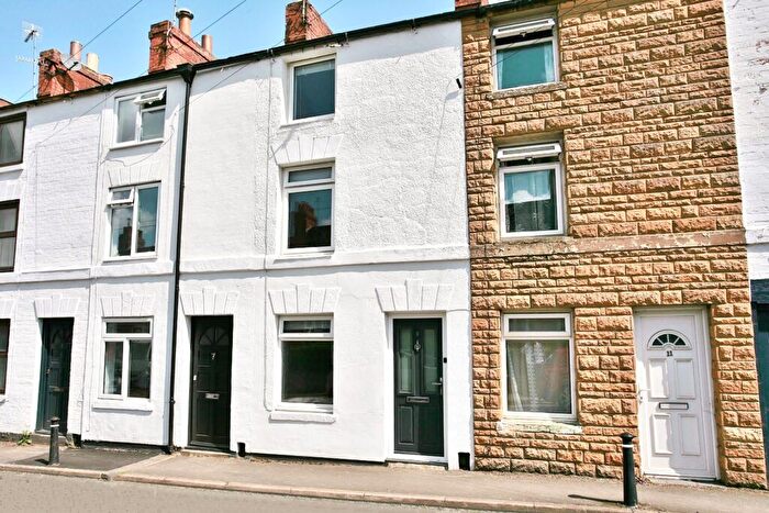 3 Bedroom Town House To Rent In Bear Garden Road, Banbury, Oxon, OX16