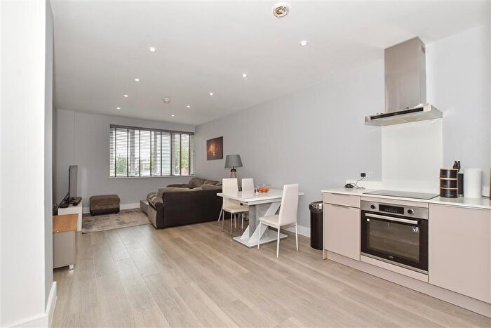 1 Bedroom Flat For Sale In North Street, Horsham, West Sussex, RH12