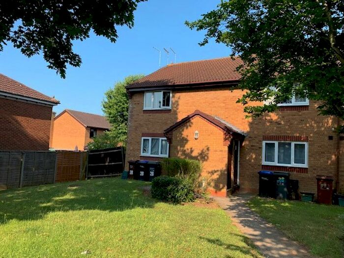 1 Bedroom Property To Rent In Muncaster Gardens, East Hunsbury, Northampton, NN4