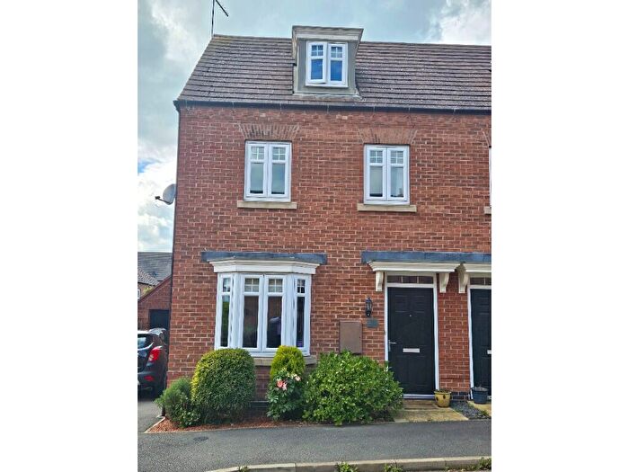 3 Bedroom Semi-Detached House For Sale In Dairy Way, Kibworth Harcourt, Leics., LE8