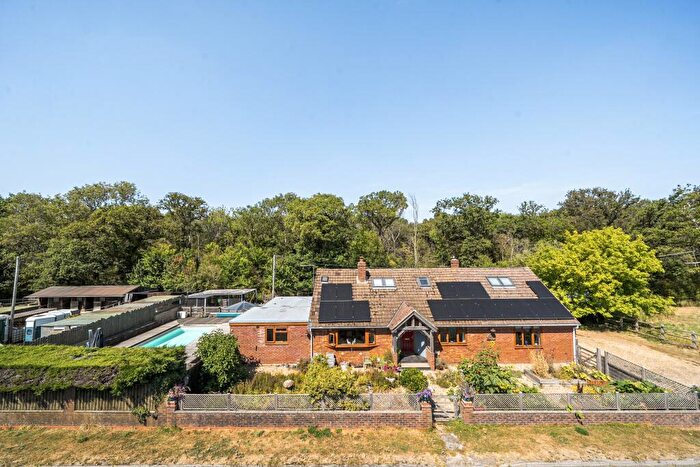 5 Bedroom Detached House For Sale In Braydon Wiltshire, SN5