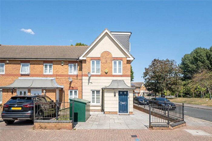3 Bedroom End Of Terrace House For Sale In Streimer Road, London, E15