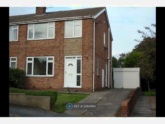 3 Bedroom Semi-Detached House To Rent In Almscliffe Avenue, Dewsbury, WF12