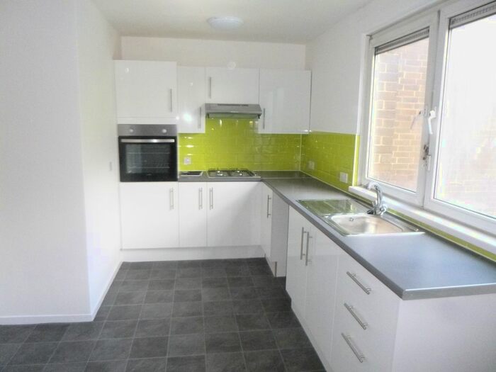 4 Bedroom Flat To Rent In Grove Road, London, E3