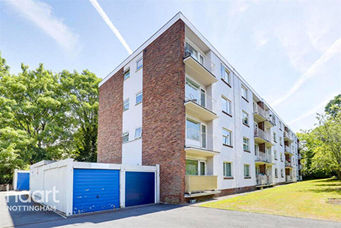 2 Bedroom Flat For Sale In Mansfield Road, Nottingham, NG5